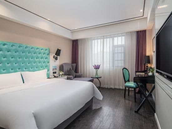Xana - Deluxe Bed Room