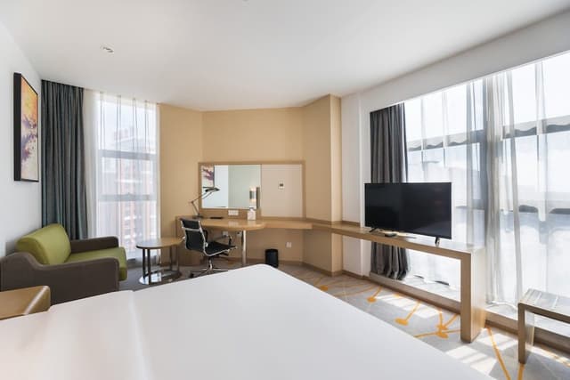 Standard Room, 1 King Bed