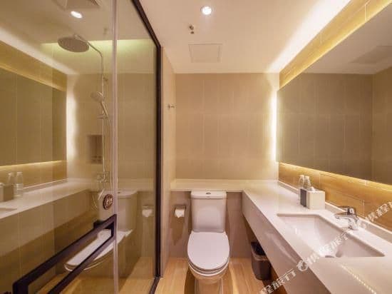 Deluxe River View Twin