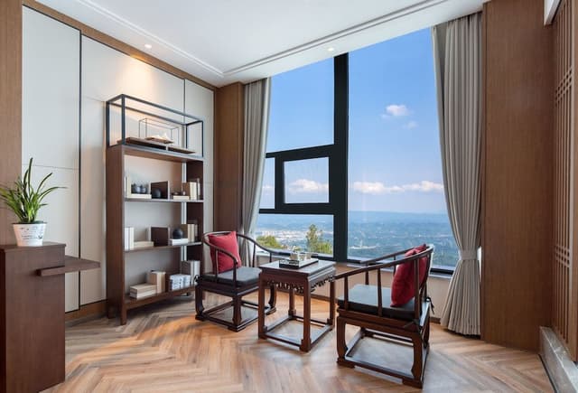 Suite, 1 Bedroom (Courtyard Access)