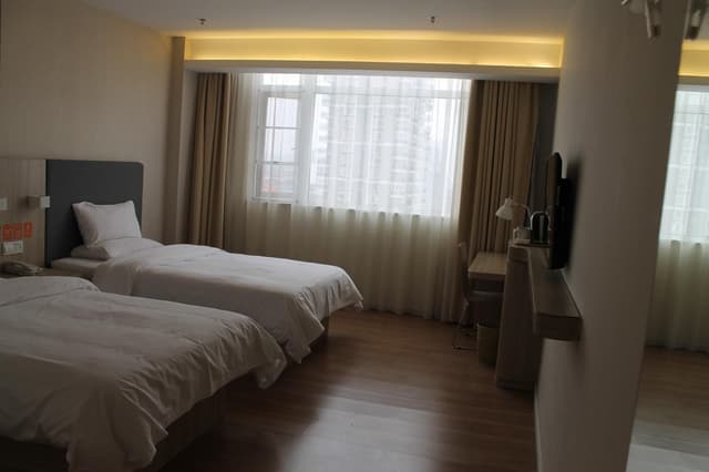 Corporate Twin, Guest room, 2 Twin/Single Bed(s), City view