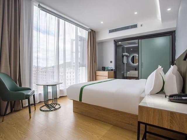 GTI - 1 Bed Room, Projection