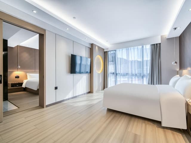 Dossen - Deluxe Family Room
