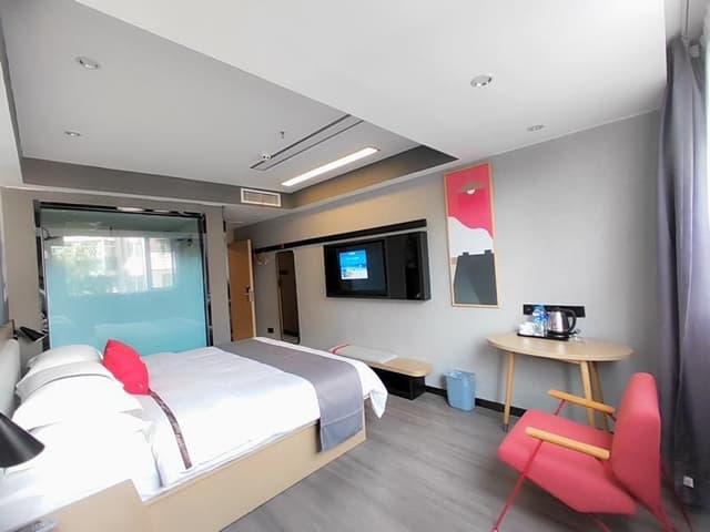 Boutique Queen Room