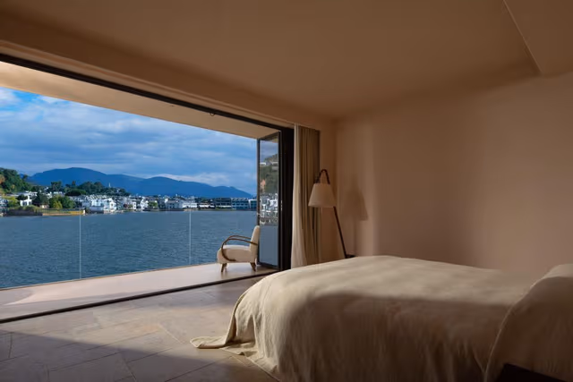 Harbour View Suite with Balcony