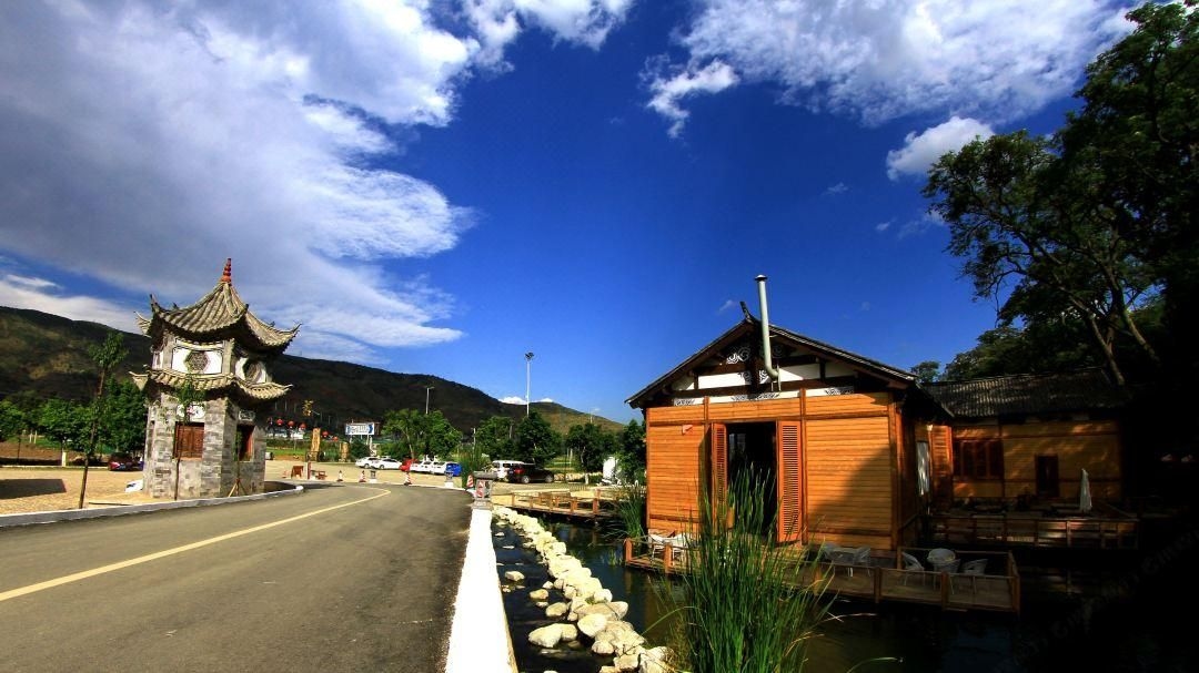 ผู่โถวฉวน ฮอท สปริง รีสอร์ต (Putuoquan Hot Spring Resort)1