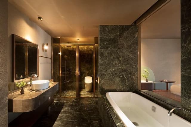 Family Suite with Garden Lake View