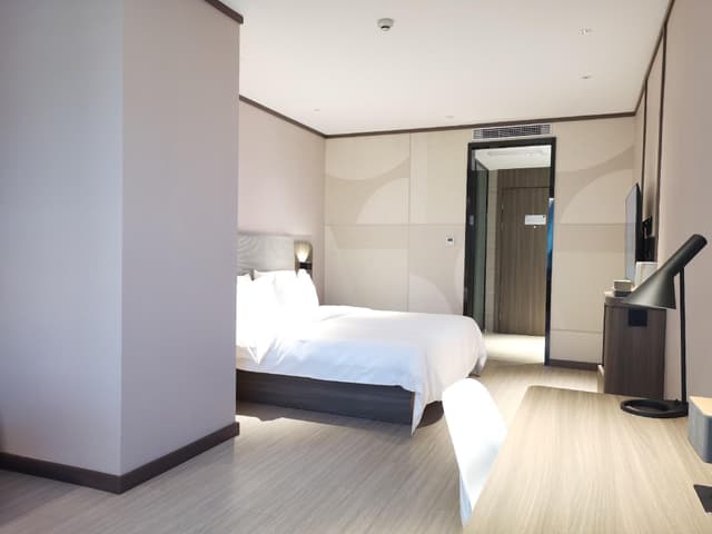 Huazhu - Business Bed Room