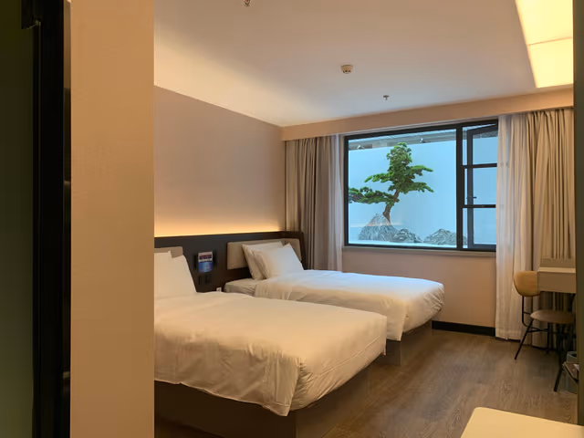 Huazhu - Twin Room
