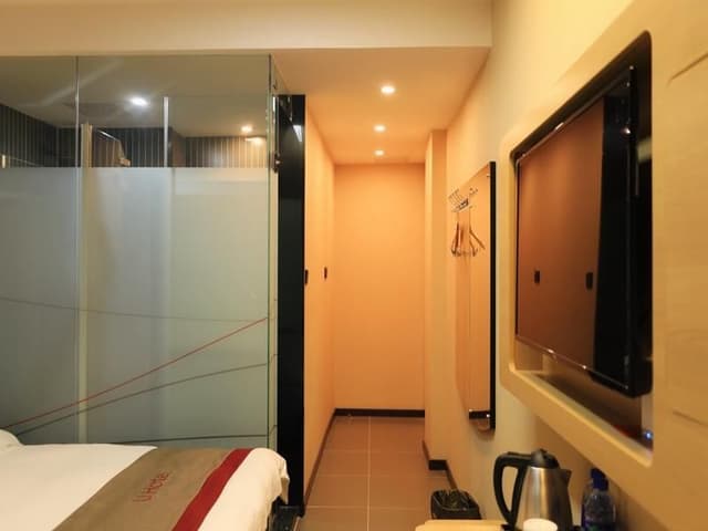Twin Deluxe Room