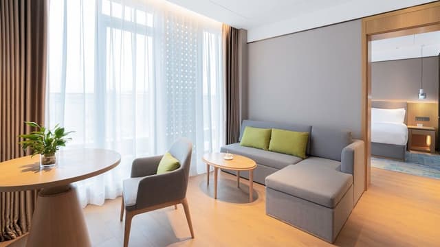 Premium Room, 1 King Bed, City View