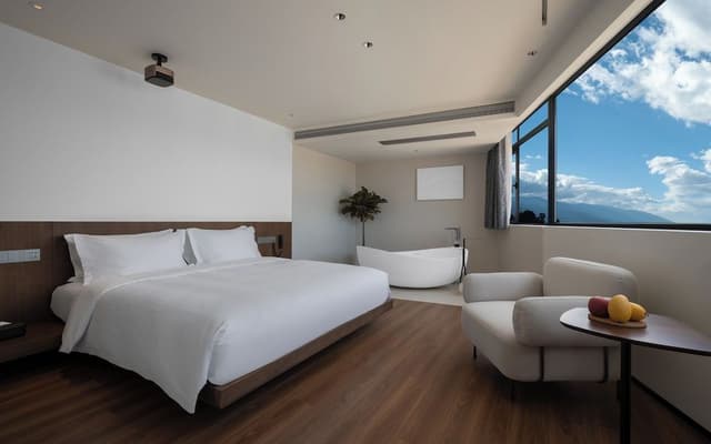 Superior Double Room, 1 King Bed, Private Bathroom