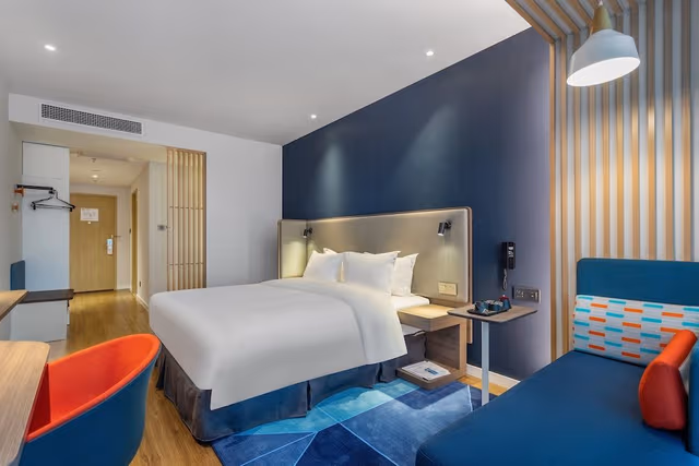Standard Room, 1 King Bed