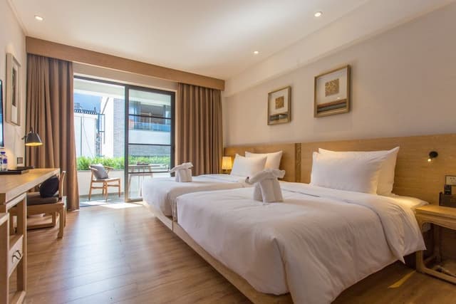 Premium Suite (B)