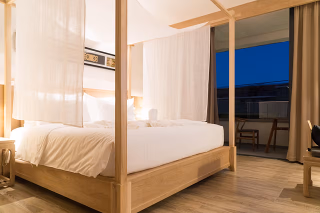 Deluxe Suite