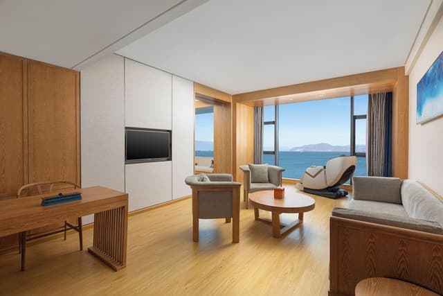 Suite, 1 Bedroom (180 Degree Erhai View)