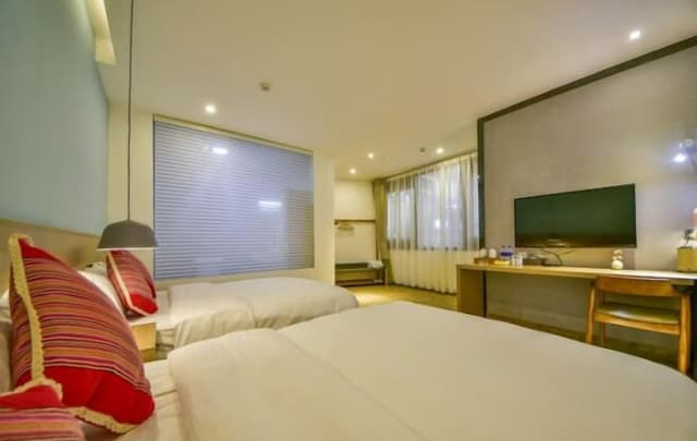 Family Room(Chinese Domestic Guest Only)