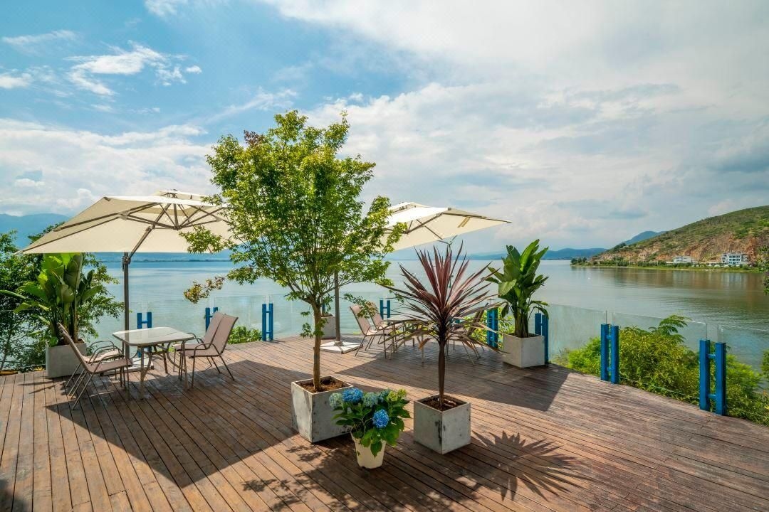 Floral Dali Erhai Lake Space Love Sea HomestayDali Bohai Branch1