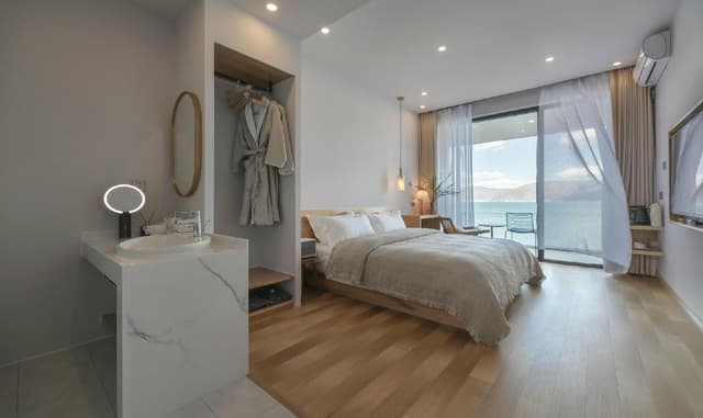 Lake View - Double Room