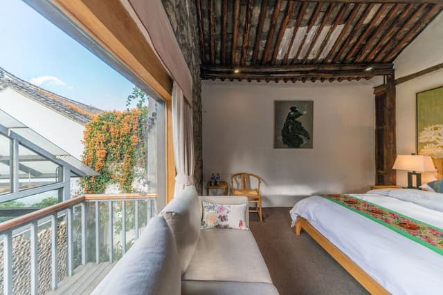 Junior Double Room, Courtyard View
