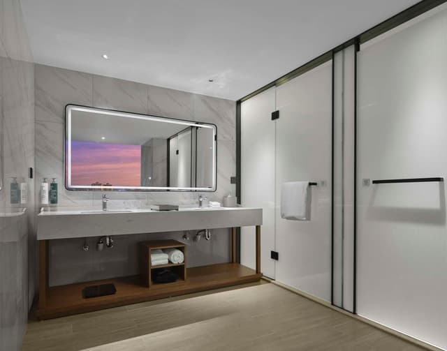 KING ONE BEDROOM SUITE