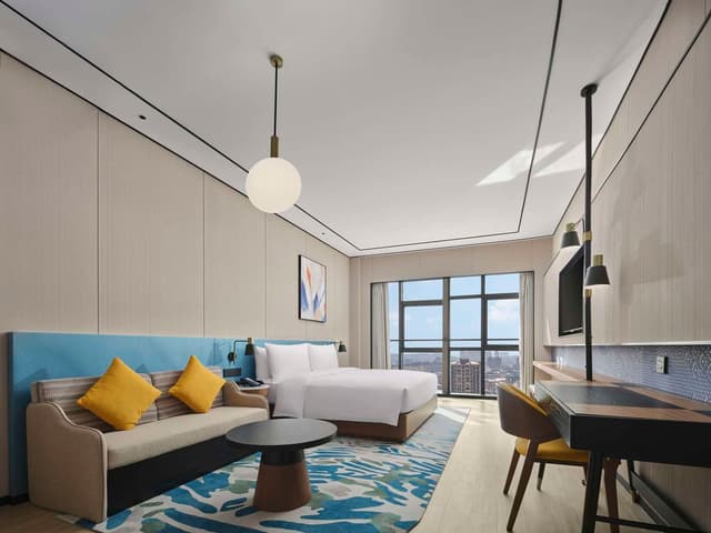 KING GUEST ROOM