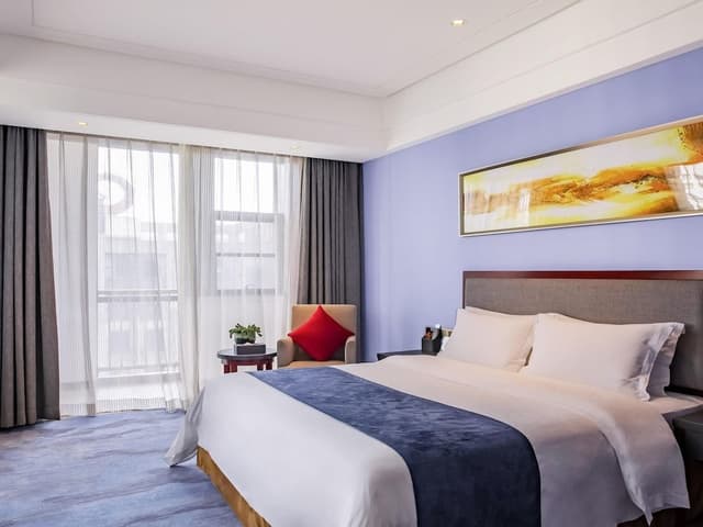 Superior Room, 1 King Bed, Garden View