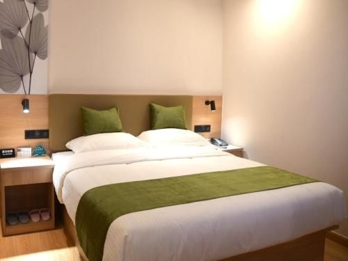 กรีนทรี อินน์ เอ็กซ์เพรส เหอหยวน ตี้อี้เก๋า ฟาวเท่น (GreenTree Inn Express Heyuan Diyigao Fountain)1