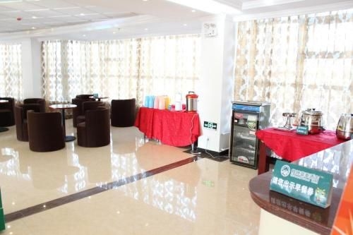 จีอีเอ็ม โฮเต็ล หวายหนาน เทียนเจียอันดิสตริก เฉาหยาง ตงโร้ด (GEM Hotel Huainan Tianjia'an District Chaoyang Dong Road)1