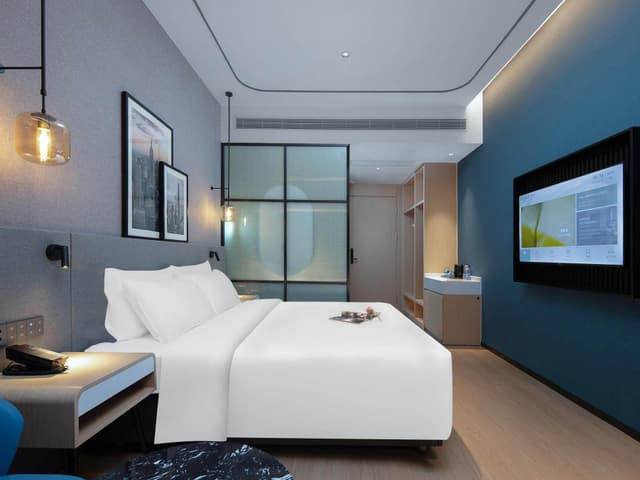 WH - Superior Bed Room