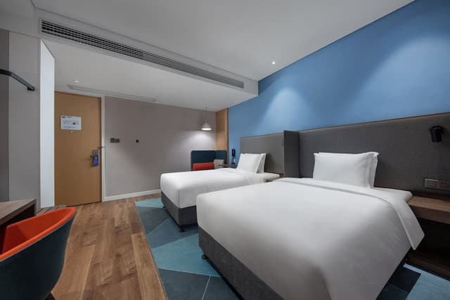 Standard Room, 2 Twin Beds (Extra Floor Space)