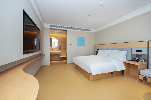 Huazhu - Superior BedRoom