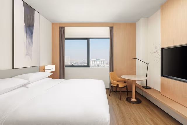 Suite, 1 King Bed