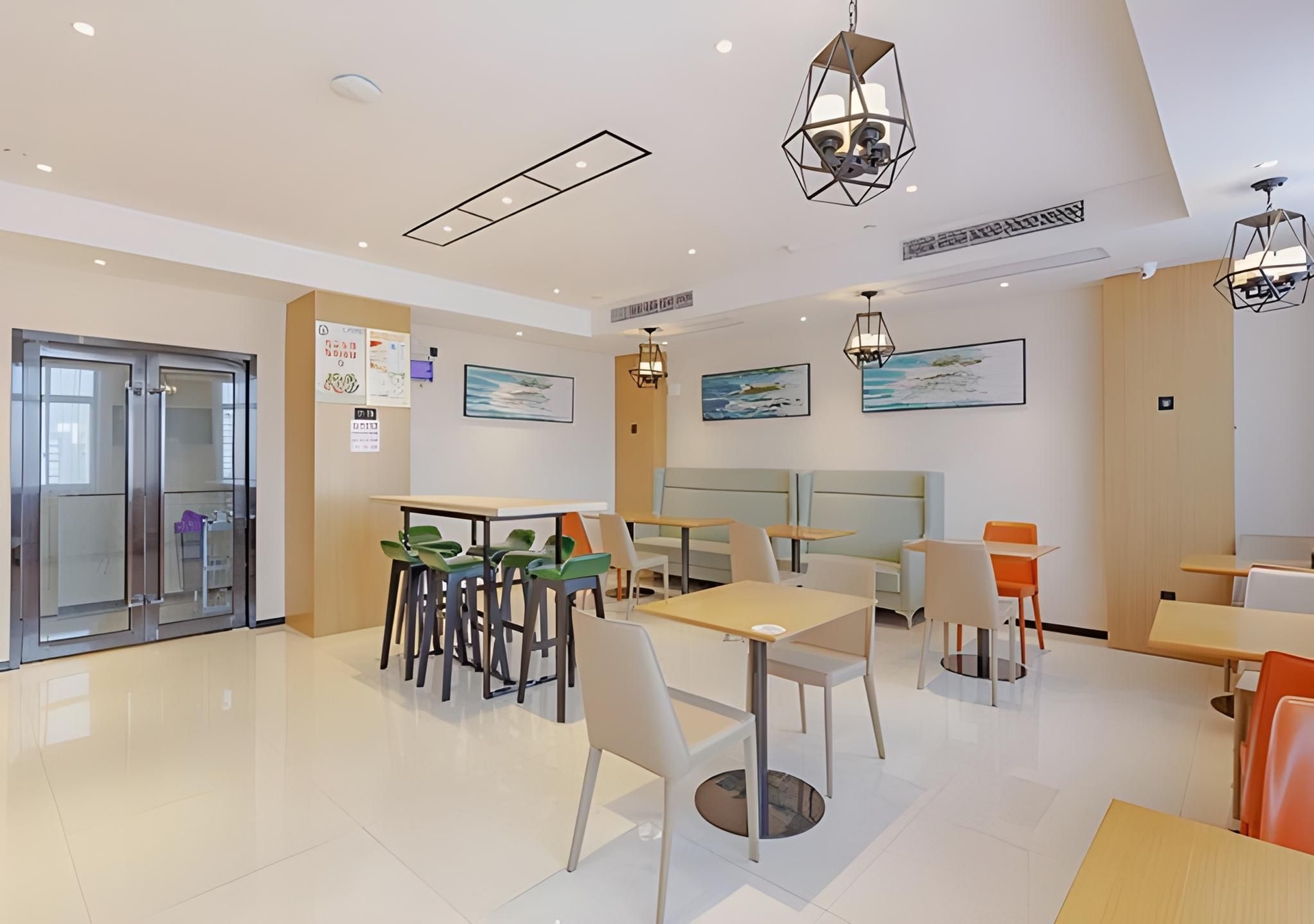 ซิตี้ คอมฟอร์ต อินน์ โฮเต็ล จินหัว ตงหยาง เฟิสต์ดีพาร์ตเมนต์สโตร์ (City Comfort Inn Hotel Jinhua Dongyang First Department Store)1