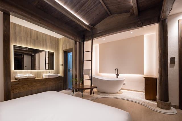 Queen Room with Air Conditioning