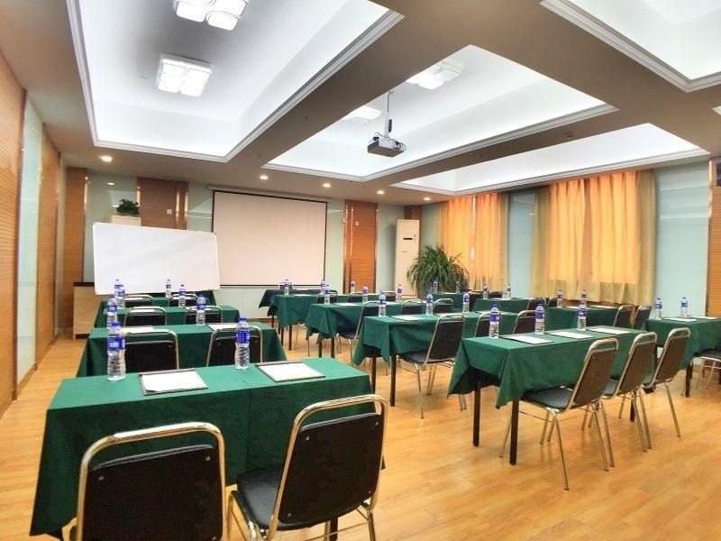 GreenTree Inn Kaifeng Jinming District Jinming Square Little Song City Hotel1