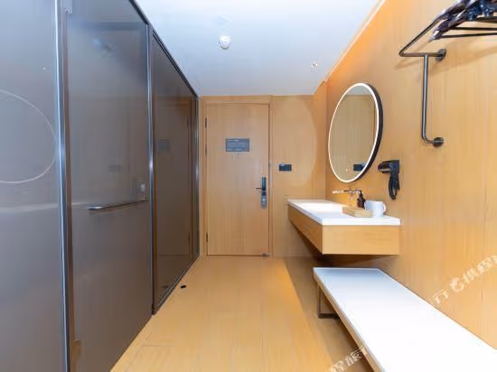 Superior Memory Foam Queen Room