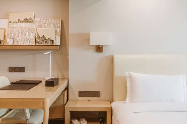 KING ONE BEDROOM DUPLEX SUITE