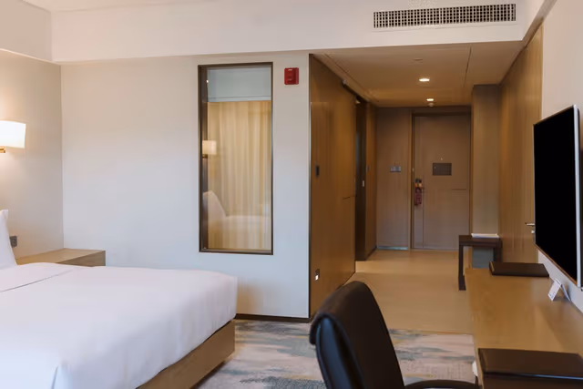 KING COURTYARD ROOM