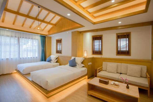 Deluxe View Twin Bed