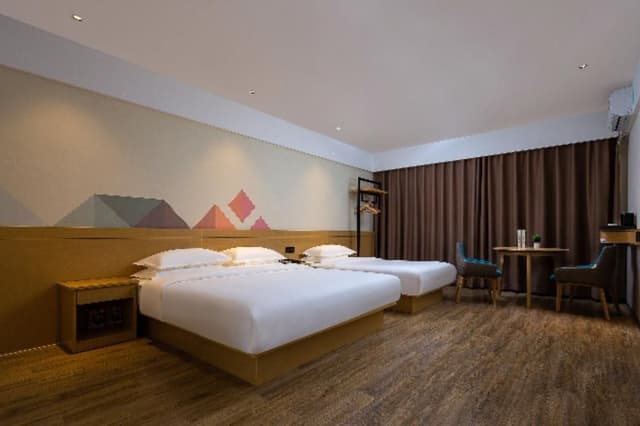 Dossen - Deluxe Family Room