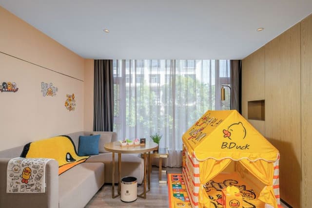 Family Triple Room, City View