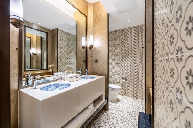 Garden Queen Suite