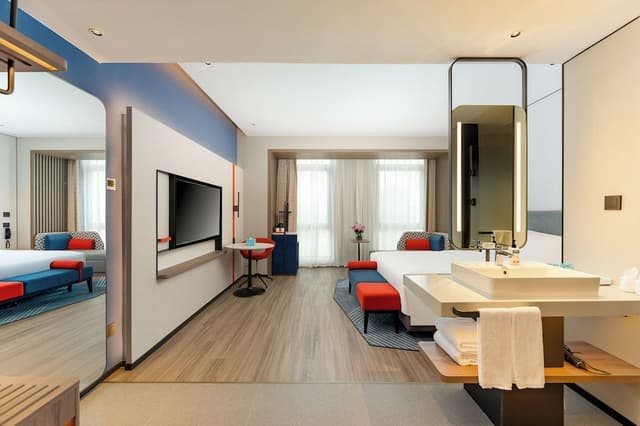 Standard Room, 1 King Bed (High Floor)