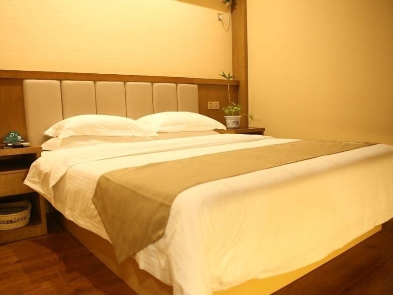 กรีนทรี อินน์ หนานตง รูเกา จงเจียงเหมยหลู่ ซีตี้ เอ็กซ์เพรส โฮเทล (GreenTree Inn Nantong Rugao Zhongjiaomeilu City Express Hotel)1