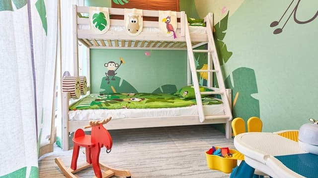 Premium Room, 1 King Bed (Kid Theme)