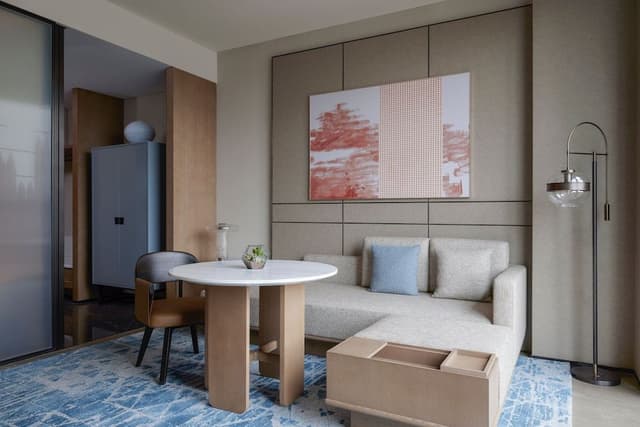 Junior Suite, 1 King Bed