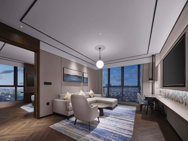 KING DELUXE SUITE
