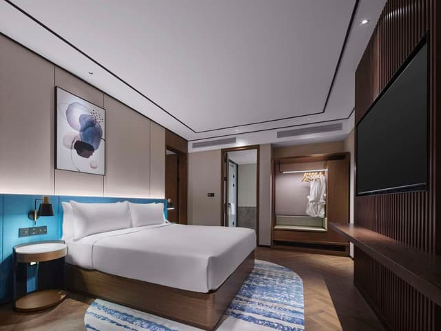 KING DELUXE SUITE