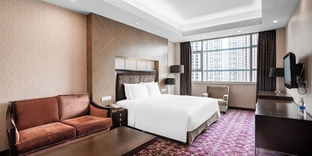 Suite, Multiple Beds